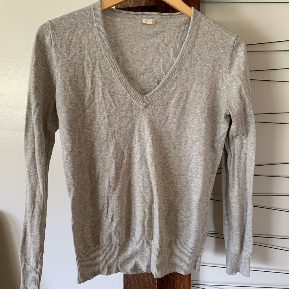 J.Crew Sweater - Grey - V neck, 100% cotton